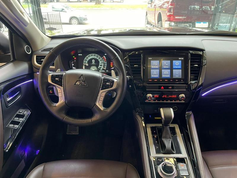 Mitsubishi Pajero Sport Legnd - foto 8