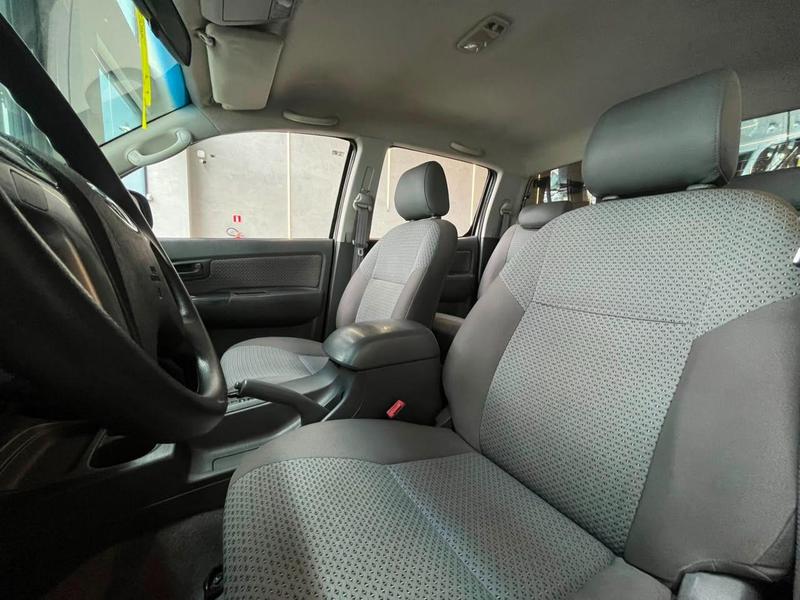 Toyota Hilux Cd4x2 Sr - foto 10