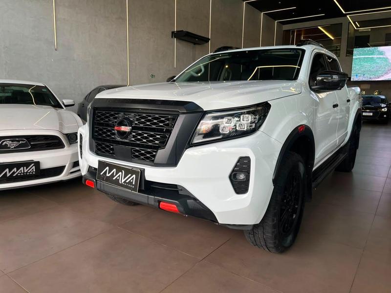NISSAN FRONTIER PRO4X