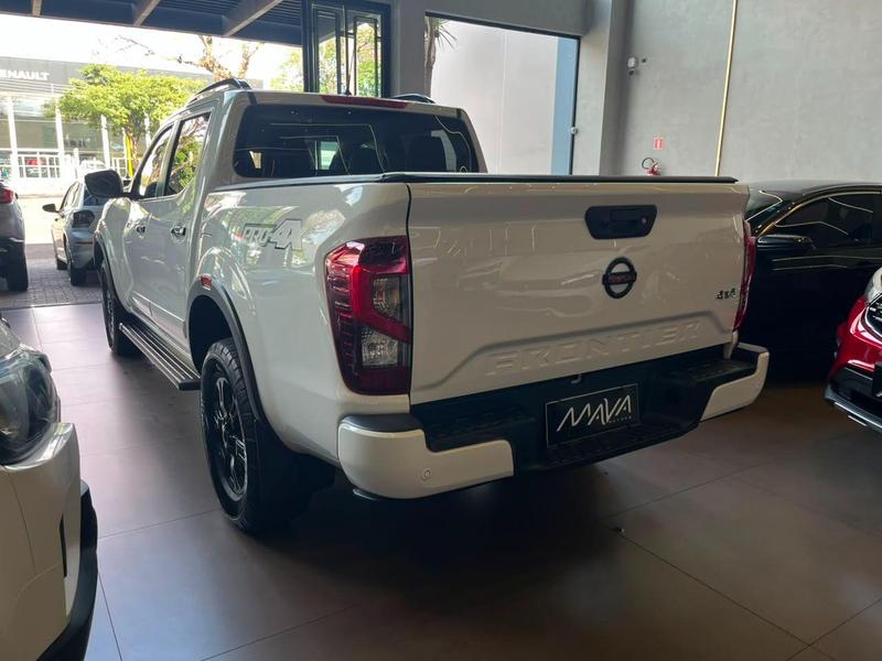 Nissan Frontier Pro4x - foto 4