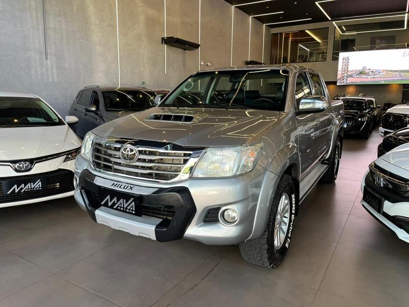 TOYOTA HILUX CD4X4 SRV