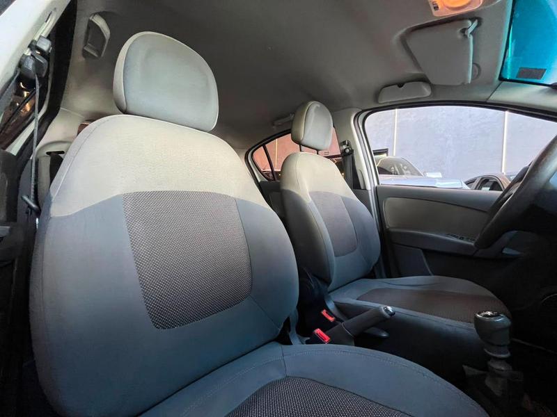 Fiat Palio Essence 1.6 - foto 12