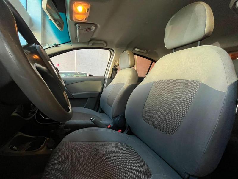 Fiat Palio Essence 1.6 - foto 9