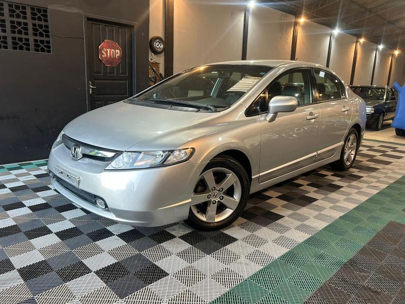 HONDA CIVIC 1.8 LXS 16V FLEX 4P AUTOMATICO