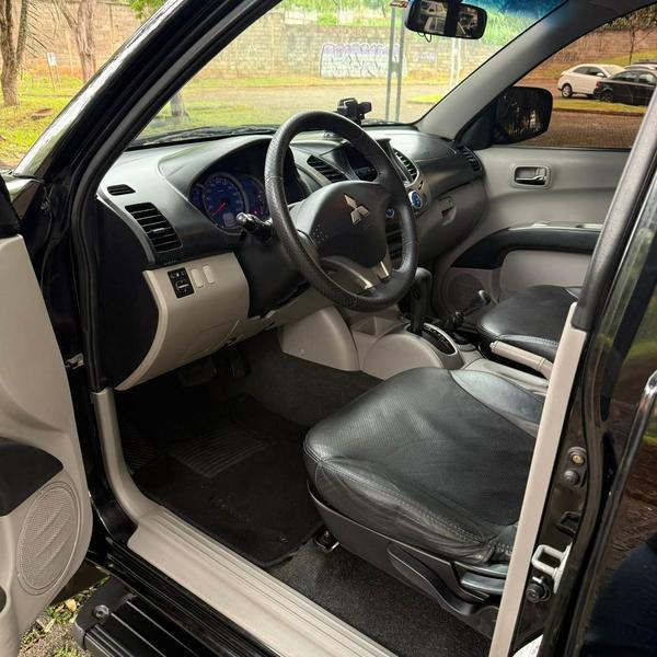 Mitsubishi L200 Triton Hpe 3.2 Cd Tb Intdiesel Automático - foto 11