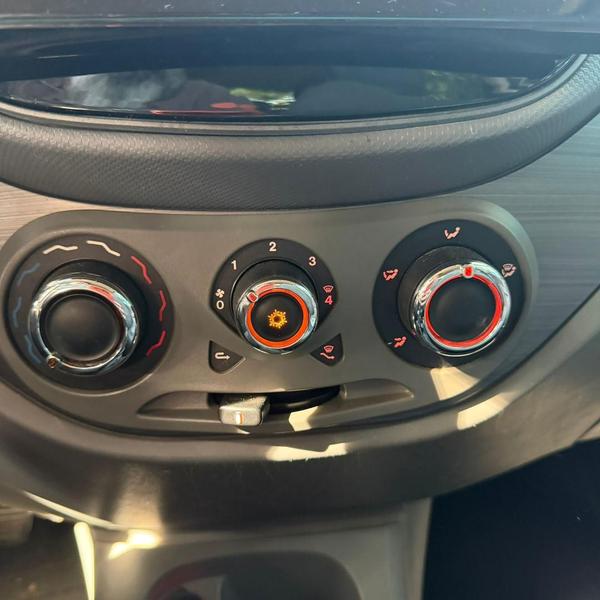 Fiat Palio Attra. Itália 1.4 Evo F.flex 8V 5P - foto 12
