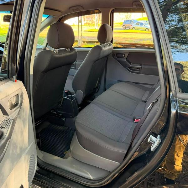 Chevrolet Meriva Joy 1.4 - foto 11