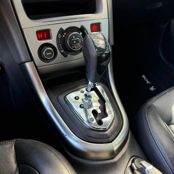 Peugeot 308 Feline 2.0 Flex 16V 5P Automático - foto 16