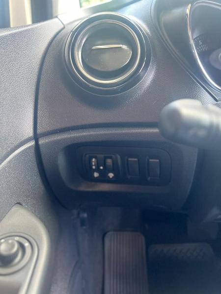 Renault Captur Life 1.6 16V Flex 5P Automático - foto 14
