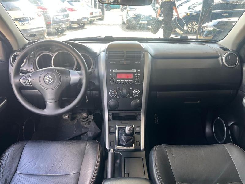 Suzuki Vitara 2.0 - foto 9