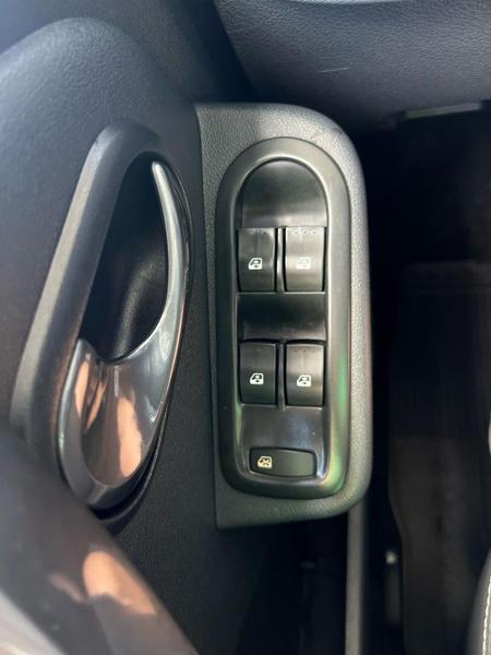 Renault Duster 2.0 D 4X2 - foto 14