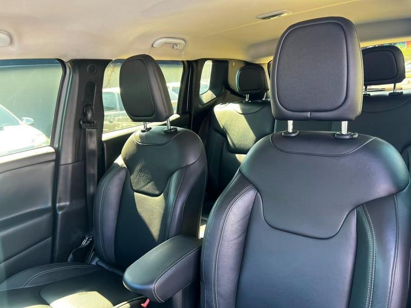 Jeep Renegade Longitude 1.8 4X2 Flex 16V Aut. - foto 9