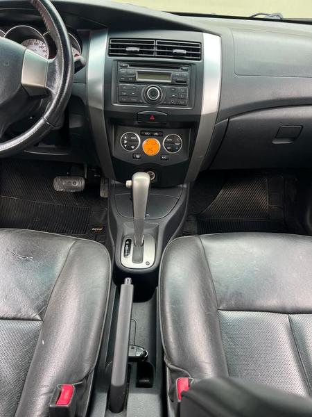 Nissan Livina Grand Sl 1.8 16V Flex Fuel Aut. - foto 9