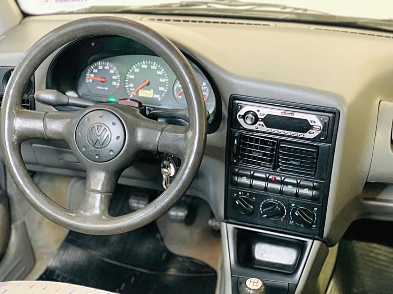 Volkswagen Gol 1.0 Mi 16V Plus 4P - foto 7