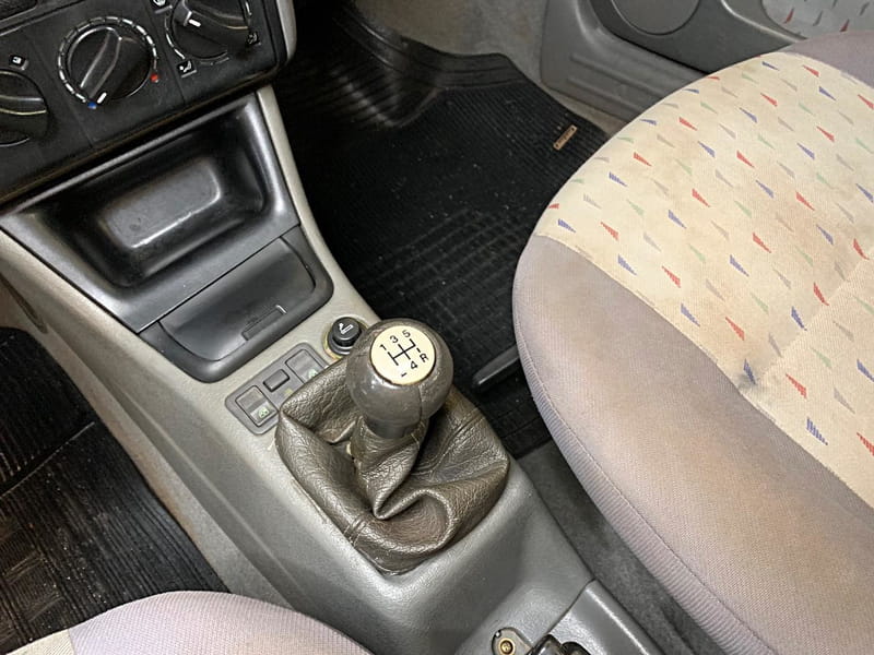 Volkswagen Gol 1.0 Mi 16V Plus 4P - foto 10