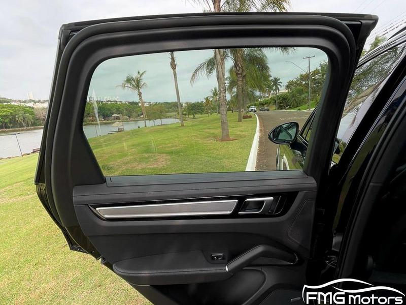 Porsche Cayenne Platinum E Hybrid 3.0 462 Cv - foto 14