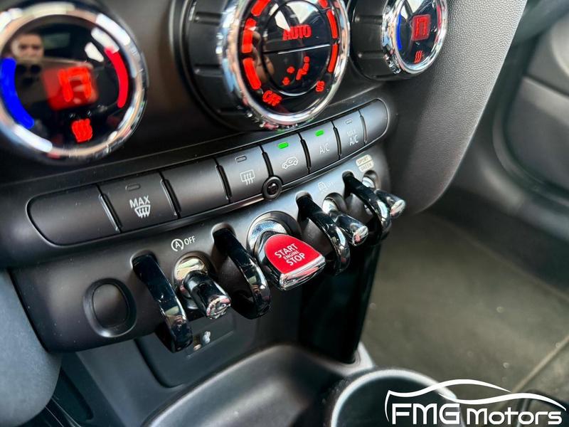MINI Cooper John Works 2.0 Turbo 3P Automático - foto 17
