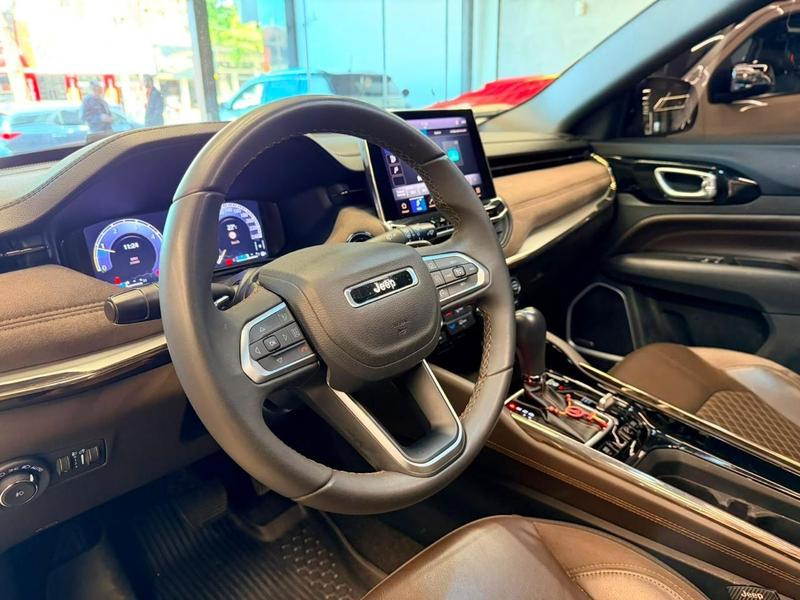 Jeep Commander Limited Td380 2.0 4X4 Die.aut. - foto 13
