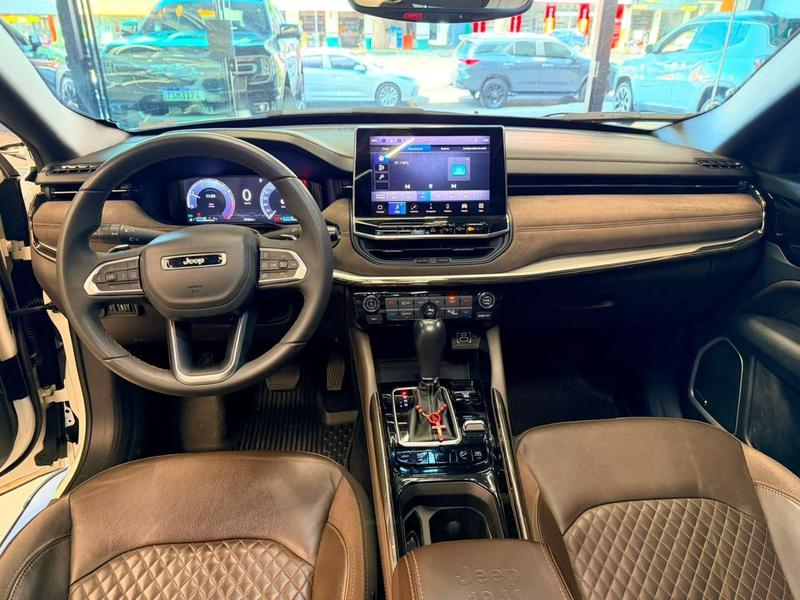 Jeep Commander Limited Td380 2.0 4X4 Die.aut. - foto 18