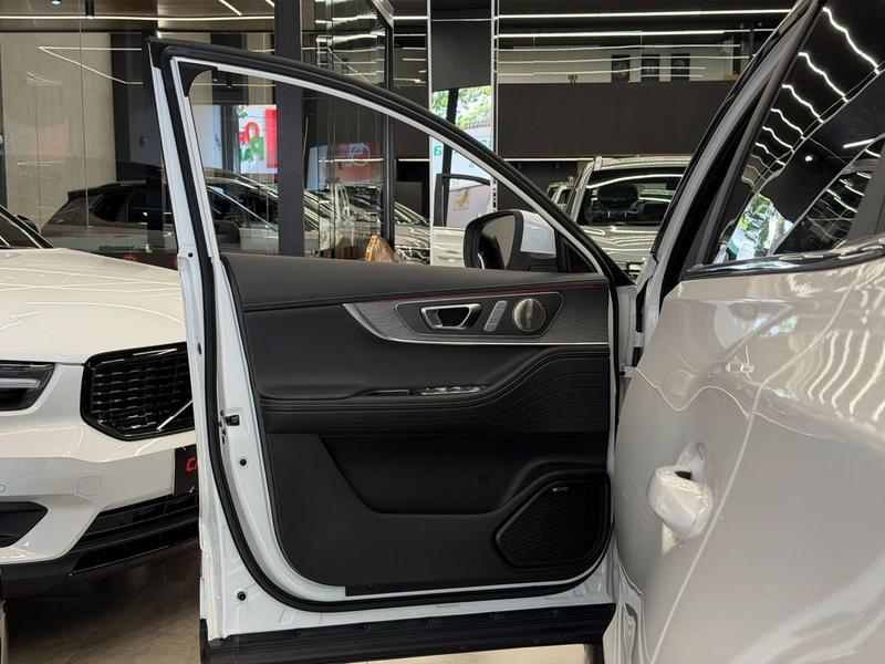 Caoa Chery Tiggo 8 Pro 1.6 TGDI Automático - foto 16