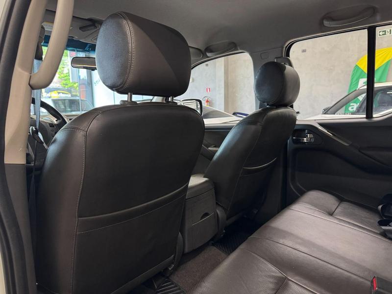 Nissan Frontier Sv At.cd 4X4 2.5 Tb Diesel Mec. - foto 20