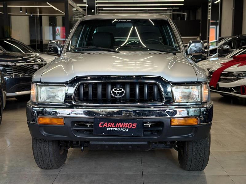 Toyota Hilux 2cdl Srv - foto 2