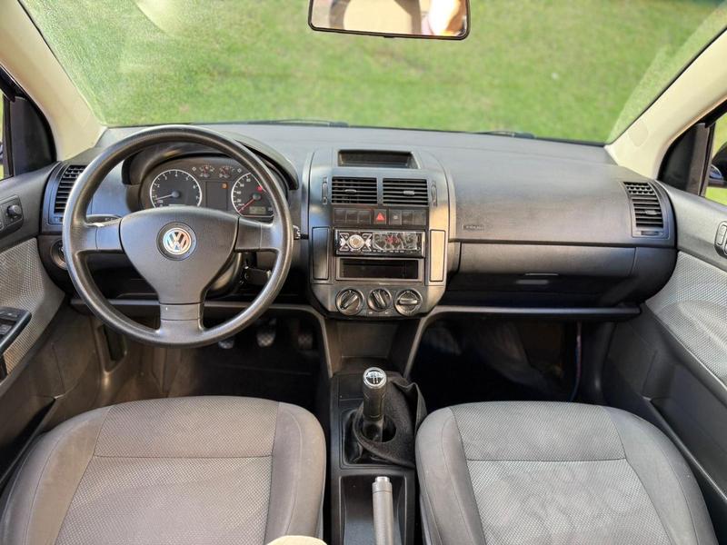 Volkswagen Polo 1.6 - foto 12