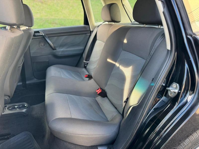 Volkswagen Polo 1.6 - foto 15