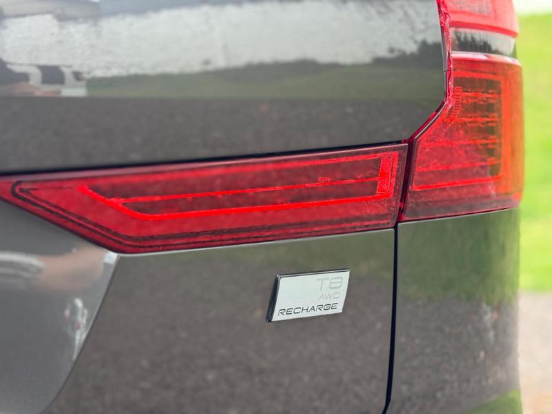 Volvo XC60 T8 R Design - foto 12