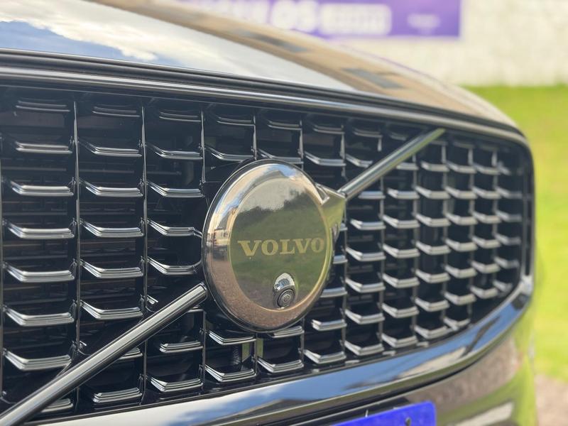 Volvo XC60 T8 R Design - foto 2