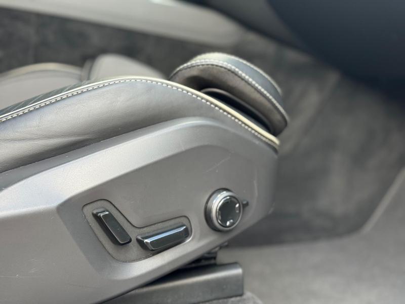Volvo XC60 T8 R Design - foto 8