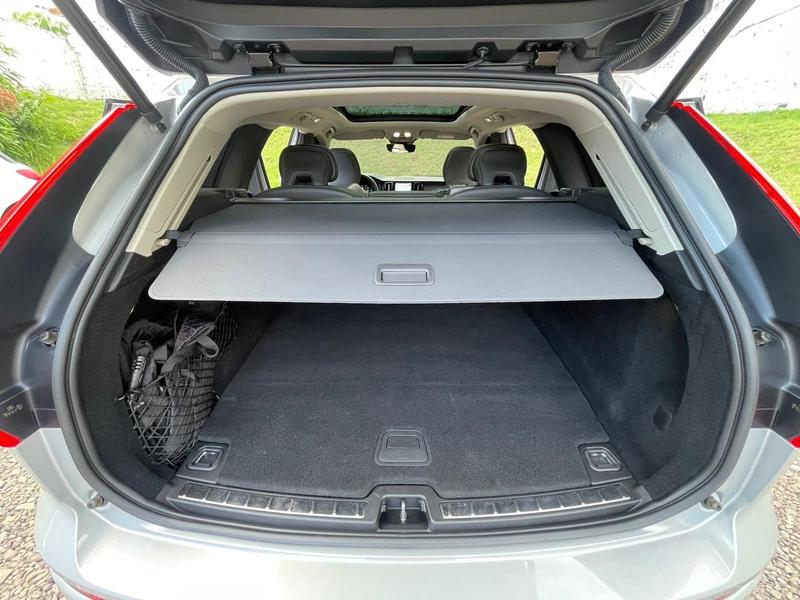 Volvo XC60 T8 Plus - foto 14