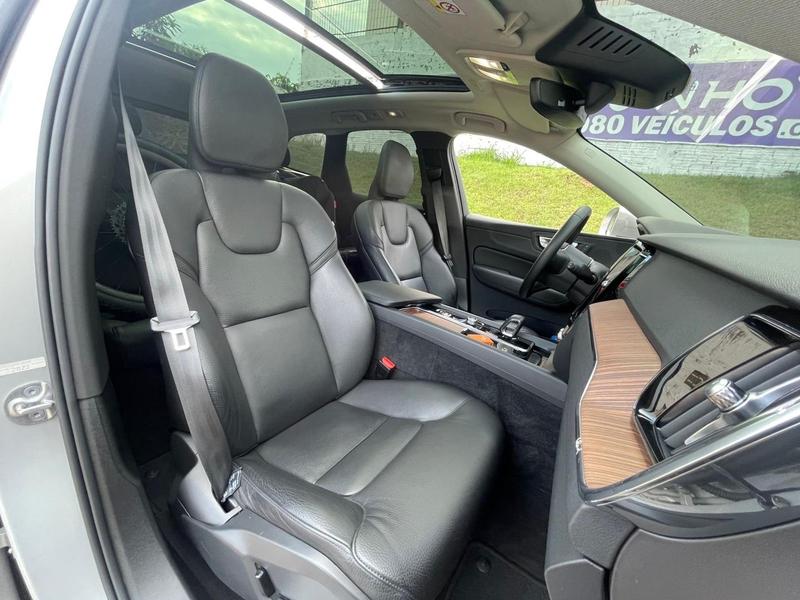Volvo XC60 T8 Plus - foto 8