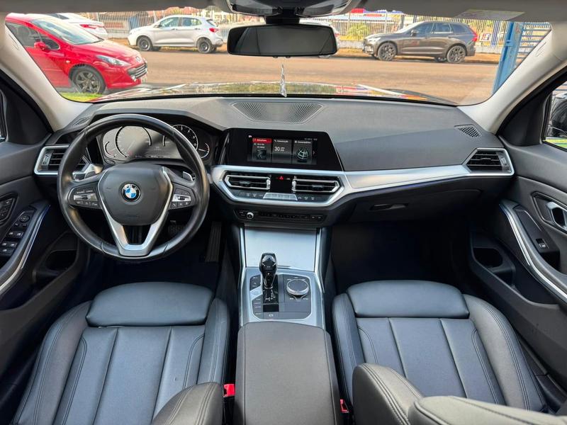 BMW 320i - foto 9
