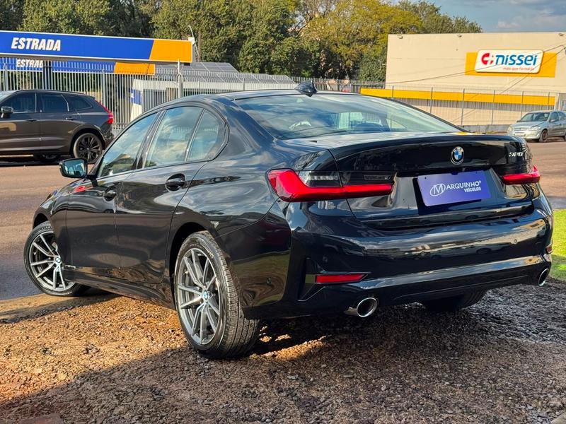 BMW 320i - foto 12