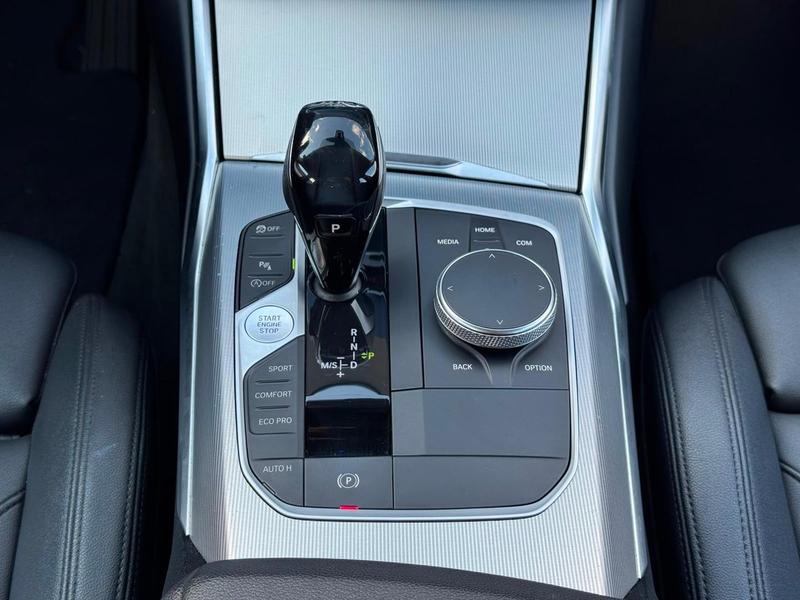 BMW 320i - foto 11