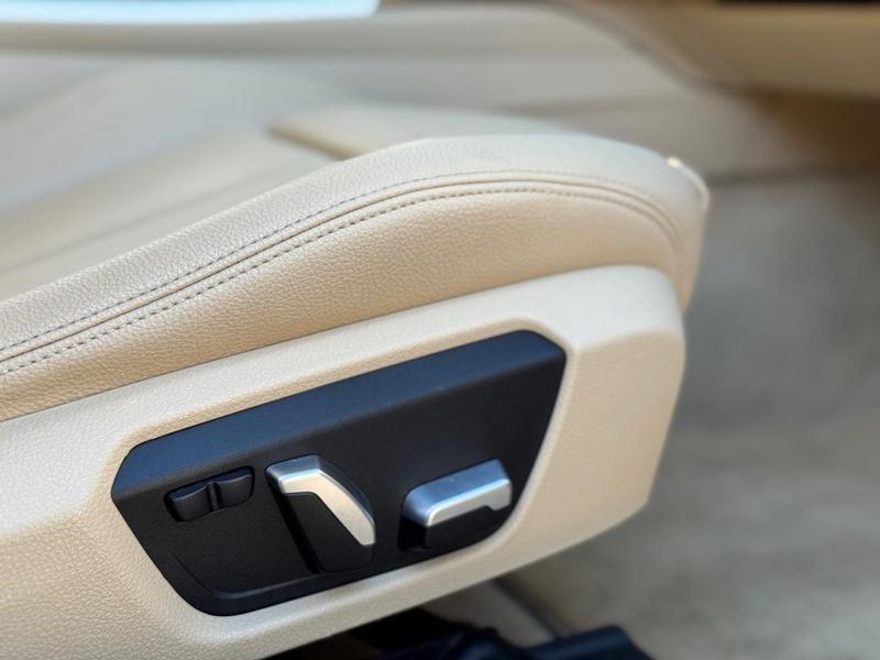 BMW 320i Active Flex - foto 6