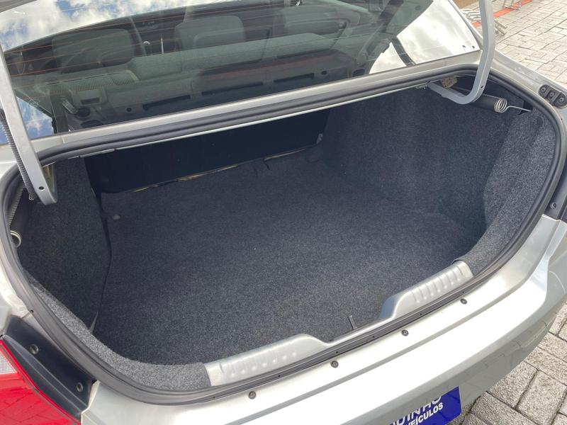 Volkswagen Voyage MPI - foto 16