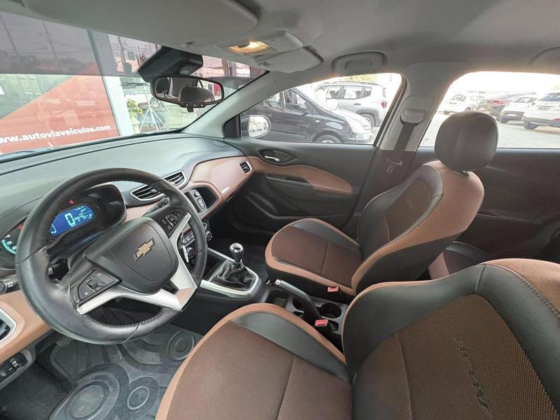Chevrolet Onix 14mt Act - foto 10