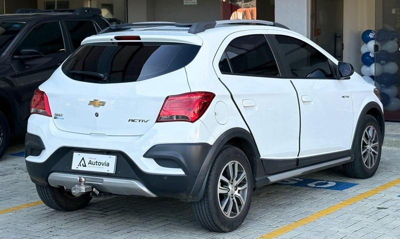 Chevrolet Onix 14mt Act - foto 6