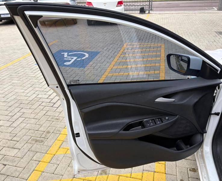 Chevrolet Onix Plus 10tat - foto 7