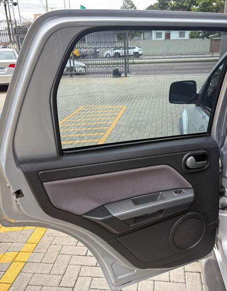 Ford EcoSport 4wd 2.0 Flex - foto 11