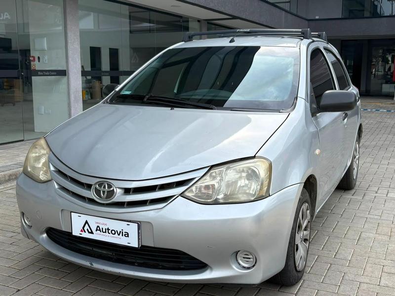 Toyota Etios 2013 à venda