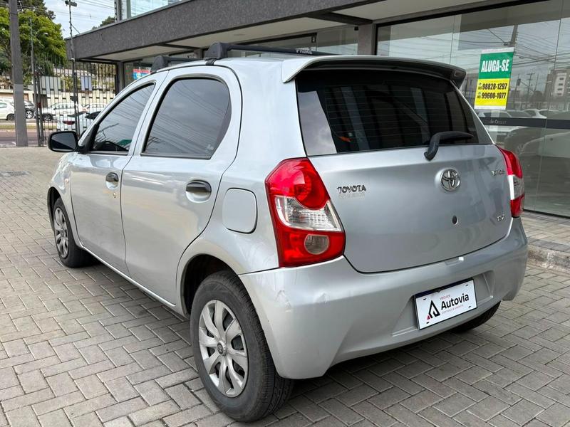 Toyota Etios Hb X - foto 4