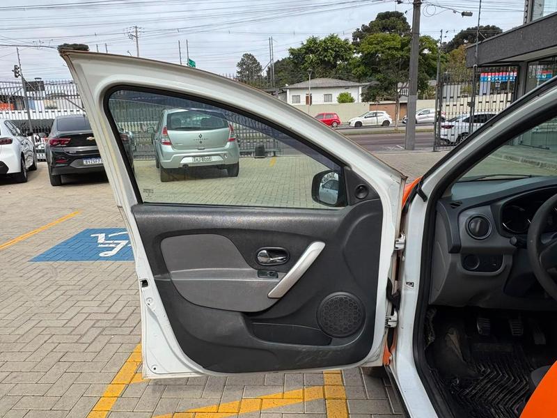 Renault Logan Exp 1.6 M - foto 11