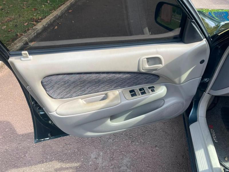 Toyota Corolla XEi - foto 9