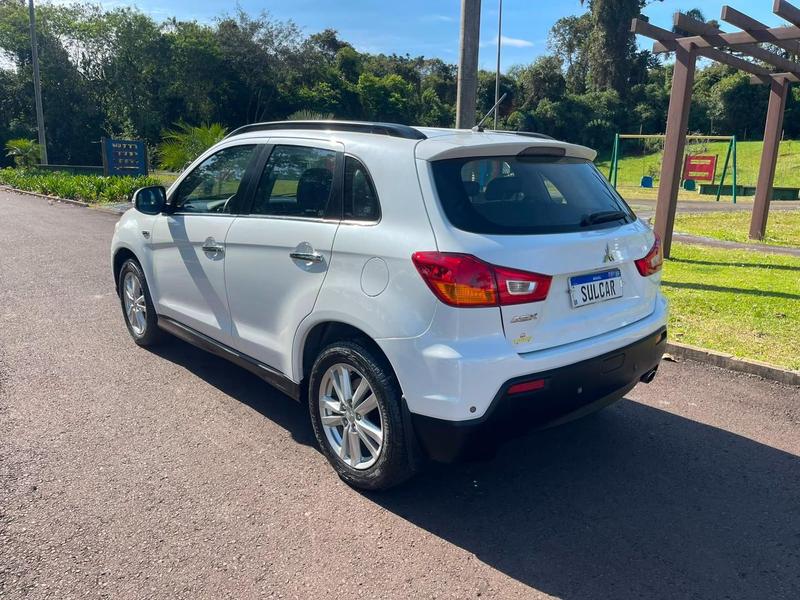 Mitsubishi ASX 2.0 16V 4X4 160cv Automático - foto 4