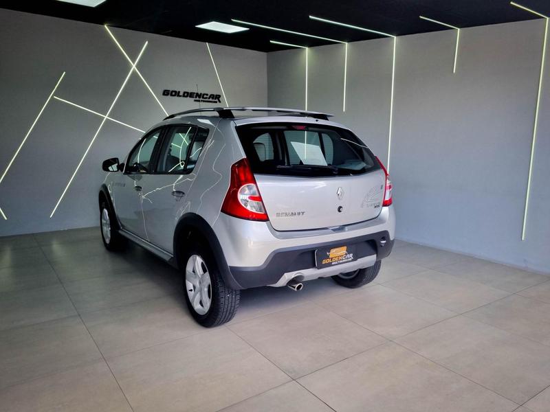 Renault Sandero Stepway - foto 6