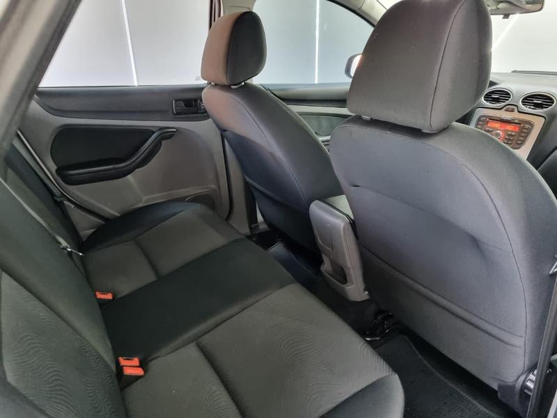 Ford Focus Sedan 1.6 1.6 Flex 8V 16V 4P Mec. - foto 13