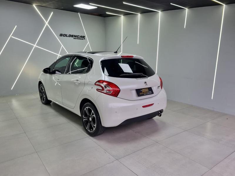 Peugeot 208 Griffe - foto 4